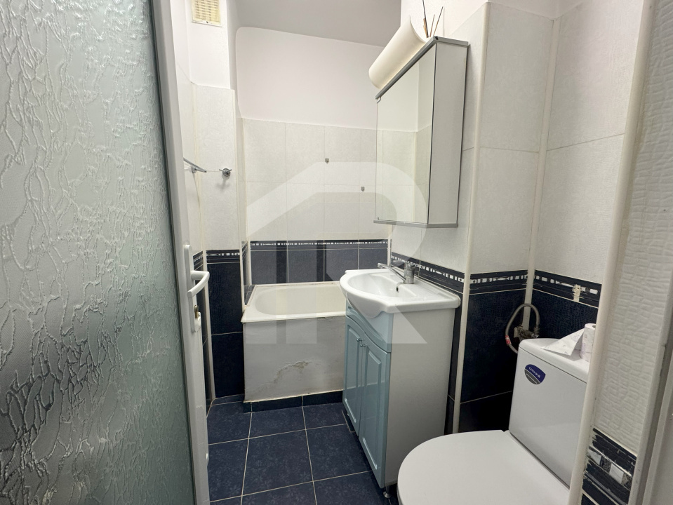 apartament 3 camere, parter, Plopeni, langa padure