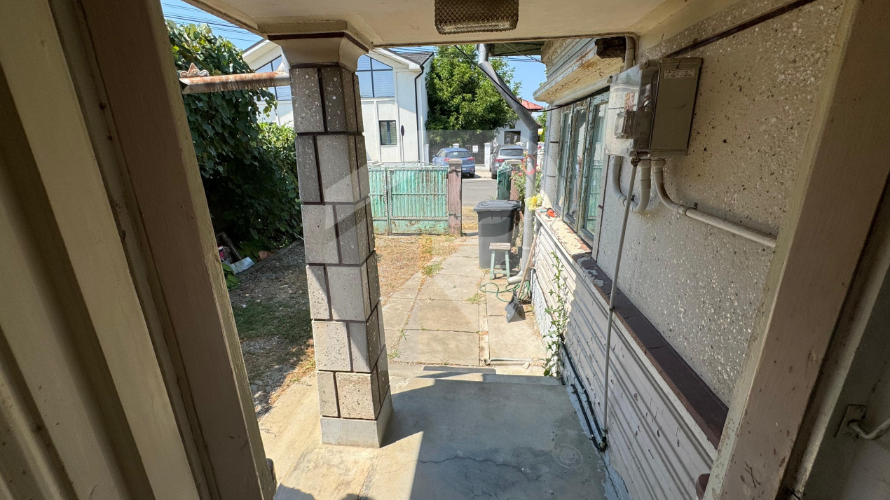 langa Primaria Gorgota, casa locuibila cu teren generos
