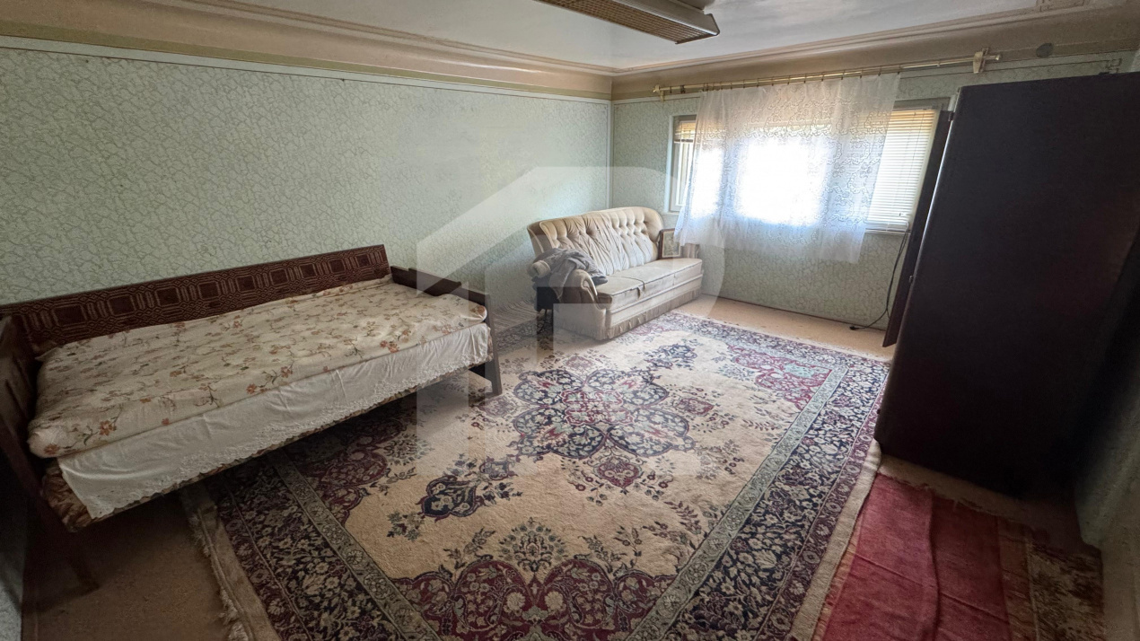 langa Primaria Gorgota, casa locuibila cu teren generos