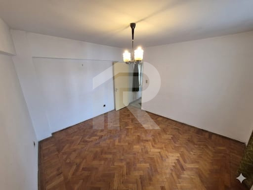 2 camere, etaj intermediar, ultracentral, ideal ce vrei...